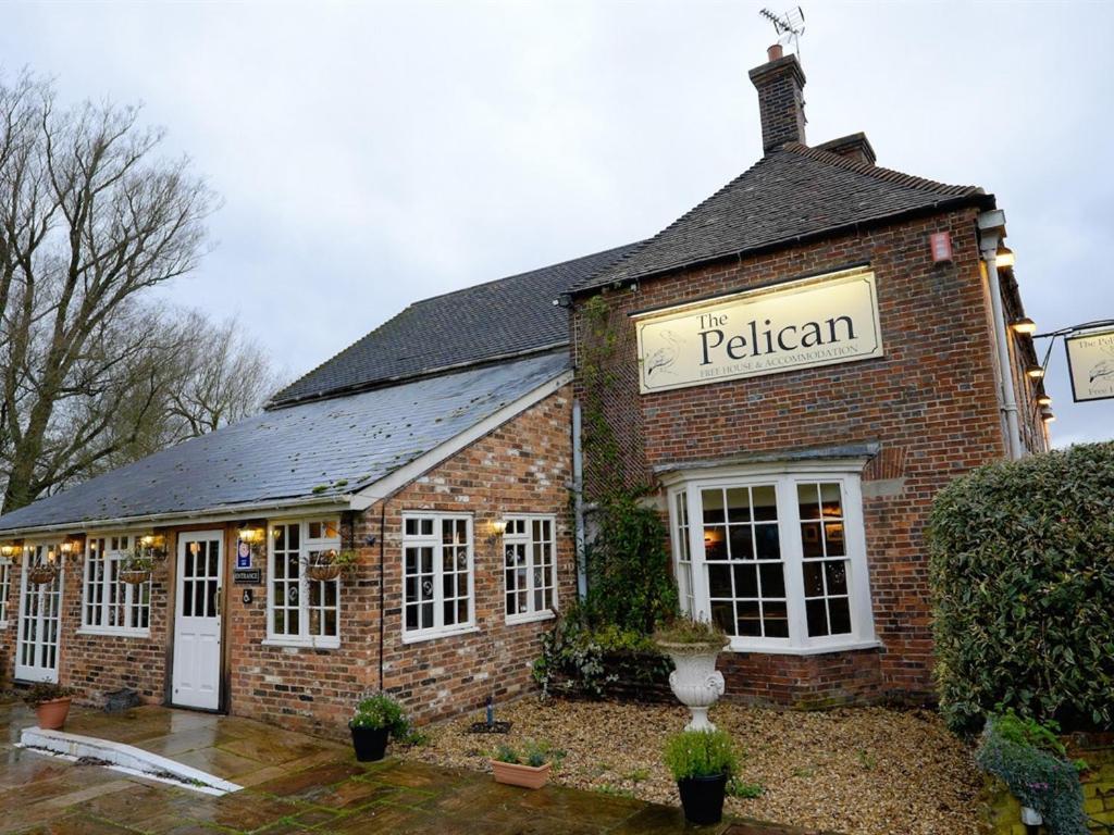 The Pelican Inn Froxfield  Exterior foto